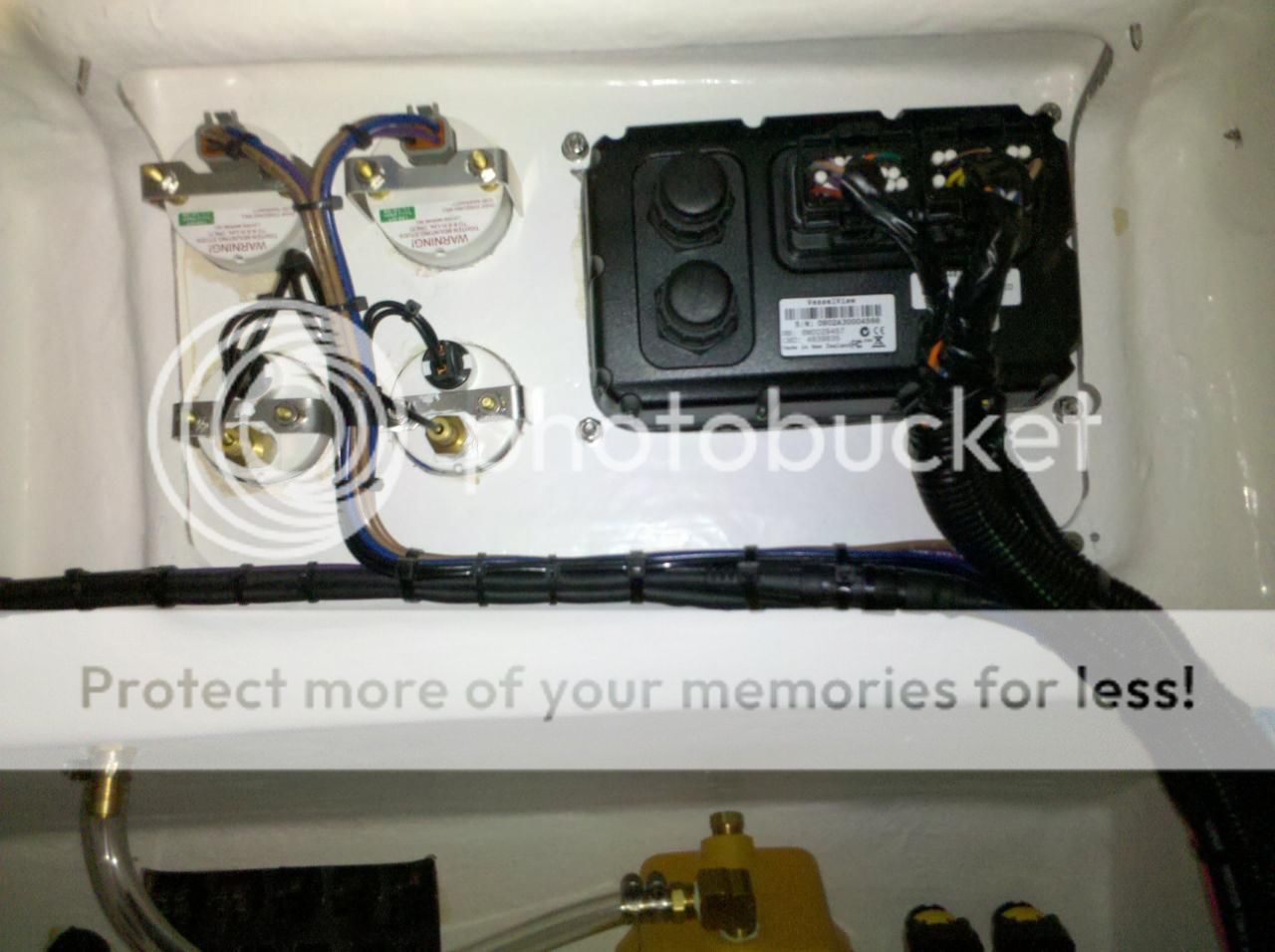 looking for behind dash/wiring pics - Offshoreonly.com